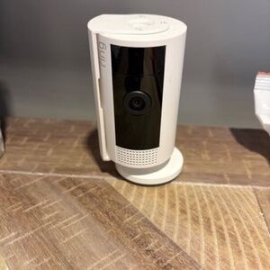 Ring - 2025 Indoor Plug-In 1080p Security Camera with Privacy cover